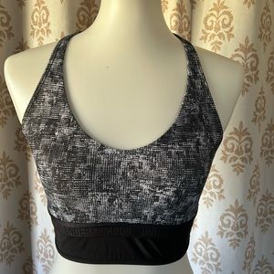 Under Armour racer back sport bra M